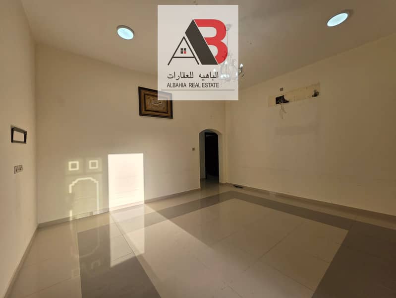 6 2aee4bb8-77c3-40c9-becd-76e19dce1e4b. jpg