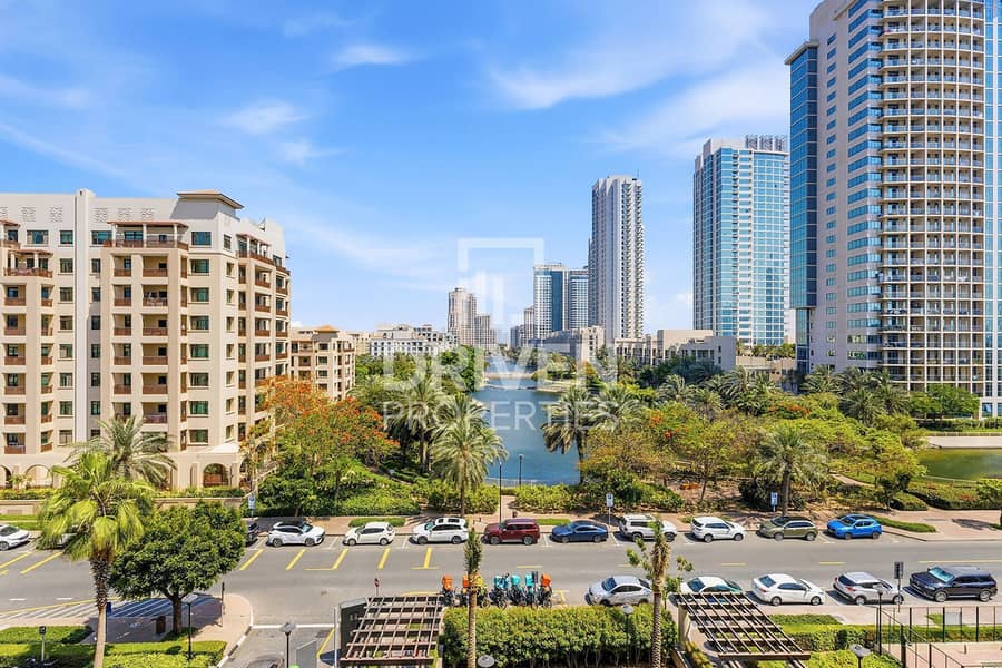 Exclusive | Full Lake View | Vacant | Near to Souk Exclusive | Full Lake View | Vacant | Near to Souk