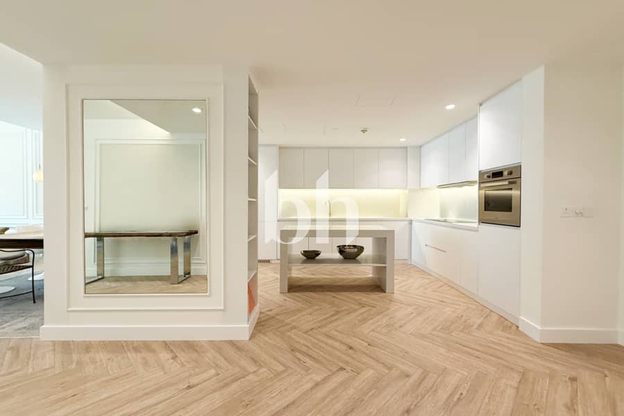 3 images image img
