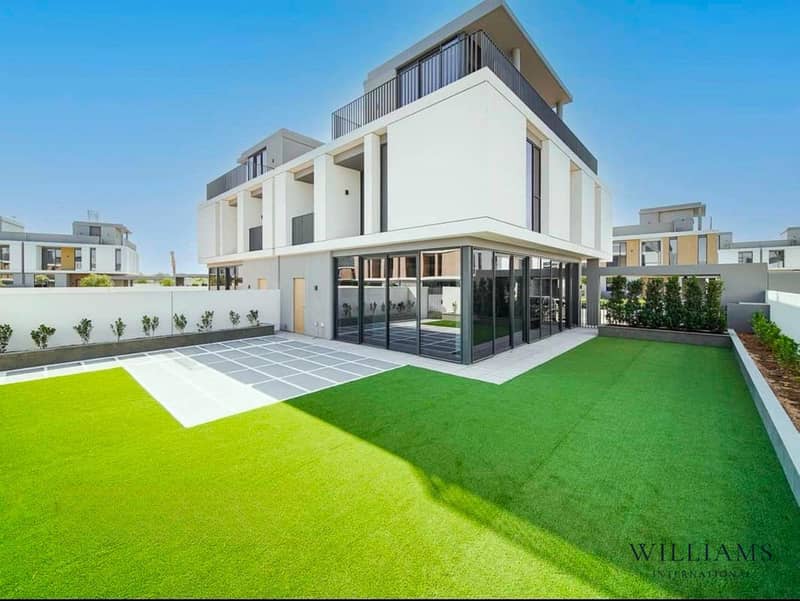 LARGE PLOT | MODERN FINISHES | BRAND NEW LARGE PLOT | MODERN FINISHES | BRAND NEW
