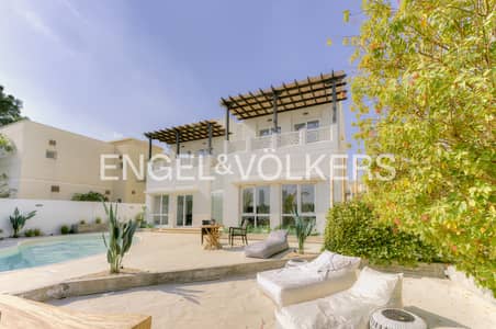 5 Bedroom Villa for Rent in The Meadows, Dubai - Exclusive Location | Stunning Lake View | Upgraded 5 Bedroom Villa for Rent in The Meadows, Dubai - Exclusive Location | Stunning Lake View | Upgraded