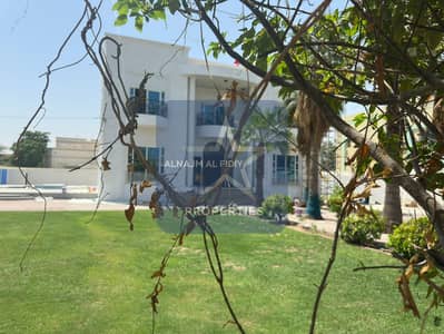 5 Bedroom Villa for Rent in Al Barsha, Dubai - 1 (7). jpeg