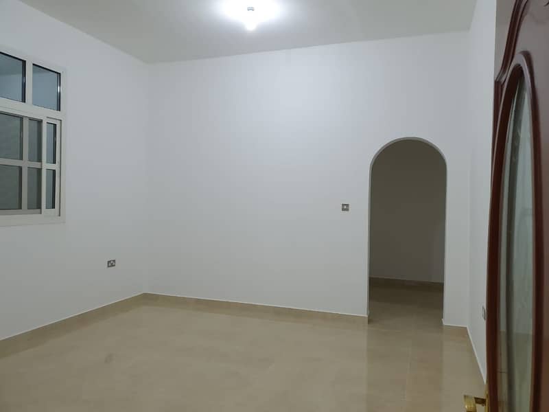BRAND NEW 3 MASTER BEDROOMS HALL WITH MAIDS ROOM AND 5 BATHROOM IN AL SHAMKHA.