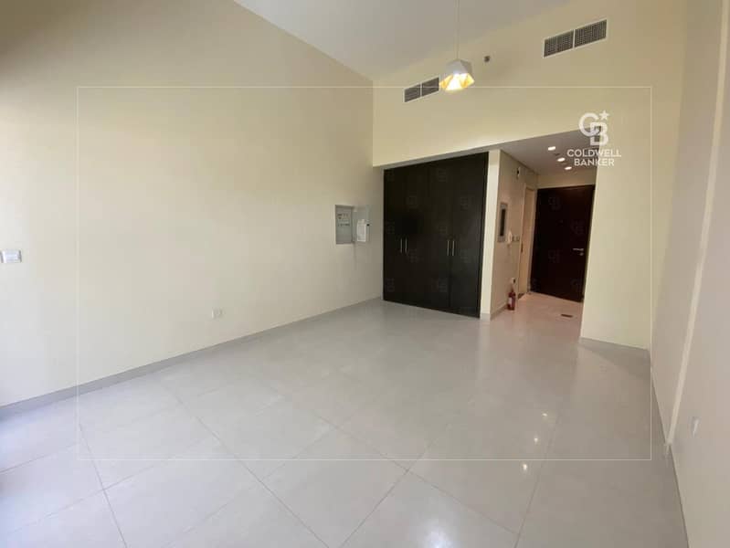 Spacious Studio | Fully Equipped Kitchen | Vacant Spacious Studio | Fully Equipped Kitchen | Vacant