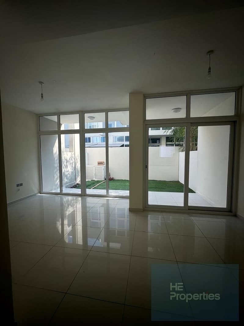 5 f272aed1-0be8-4080-be87-c3f43aa31ae2. jpg
