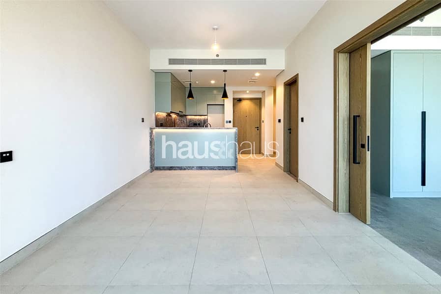 Vacant on Transfer | Full Golf View | Mid Floor Vacant on Transfer | Full Golf View | Mid Floor