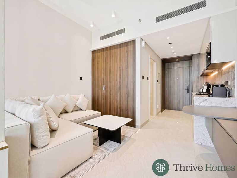 SUMMER DEAL! Bright Studio | Spacious Layout - Image 10