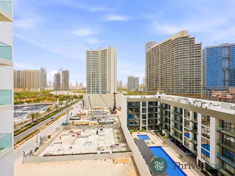 SUMMER DEAL! Bright Studio | Spacious Layout - Image 20