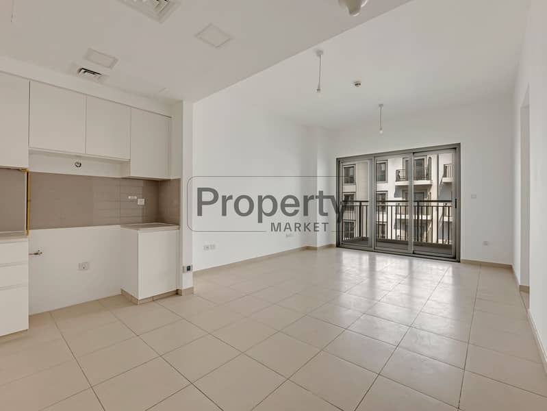 Well-Maintained | High Floor | Balcony | Vacant Well-Maintained | High Floor | Balcony | Vacant