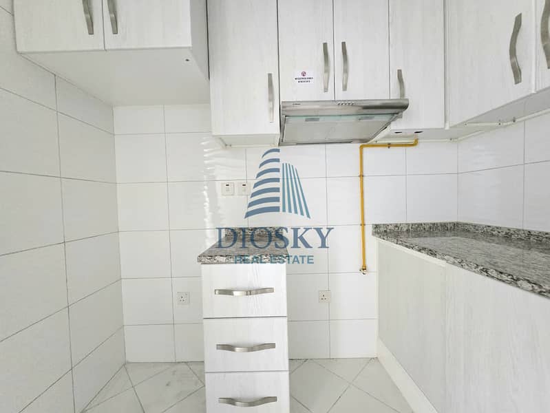 4 Image 4