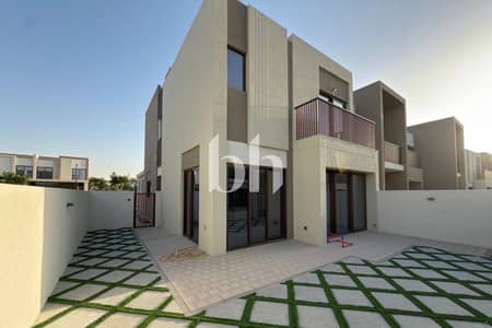 تاون هاوس 4 غرف نوم للايجار في دبي لاند، دبي - Images Image Img تاون هاوس 4 غرف نوم للايجار في دبي لاند، دبي - Images Image Img
