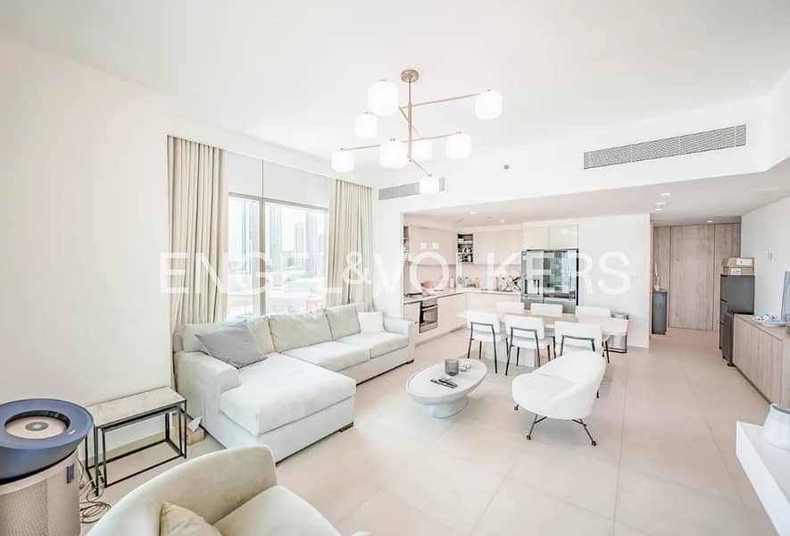 Elegant Corner Unit | High Floor | Vacant on Transfer Elegant Corner Unit | High Floor | Vacant on Transfer