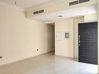 3 Slaapkamers Townhouse te Huur in DAMAC Hills 2 (Akoya by DAMAC), Dubai - 027e2634-7aa1-4f84-a763-8f90275395a2. jpg