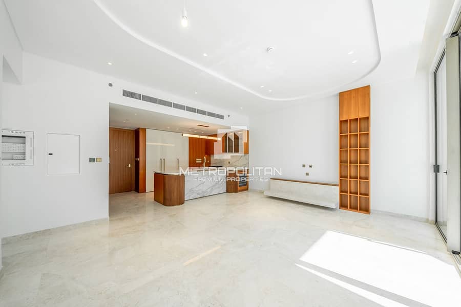 Stunning 2BR | Beachfront | Prime Location Stunning 2BR | Beachfront | Prime Location