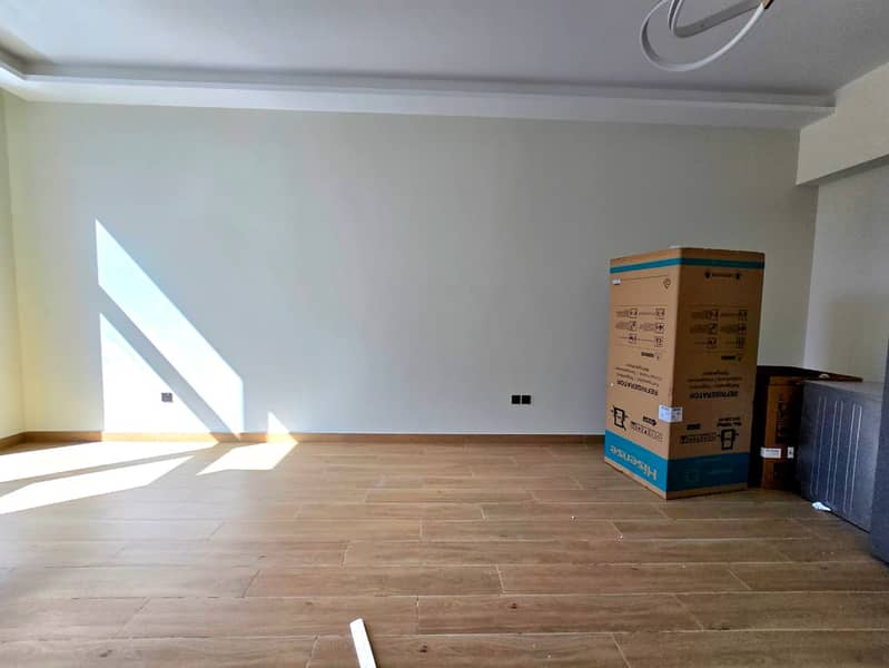 6 Image 6
