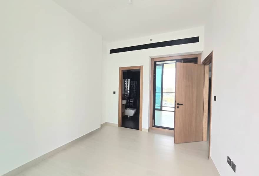 13 Image 13