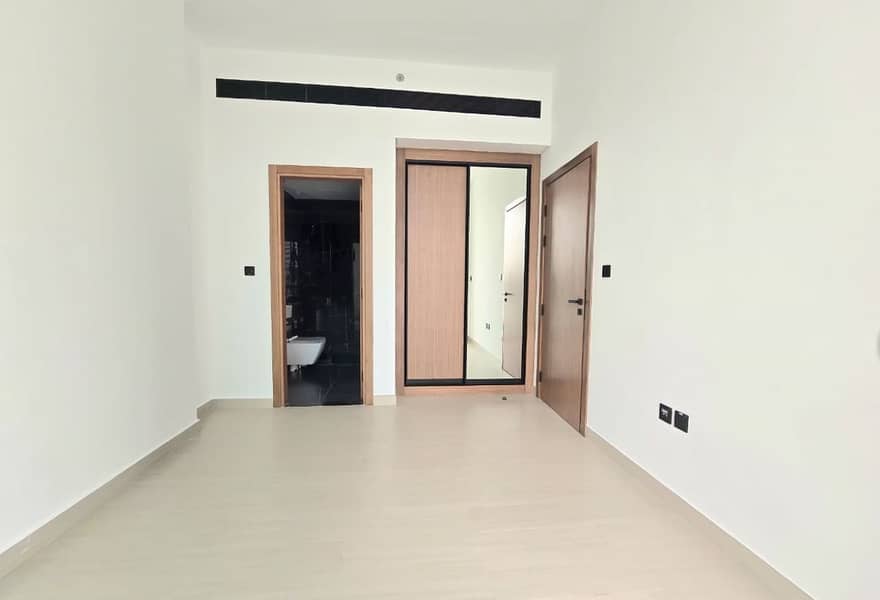 14 Image 14