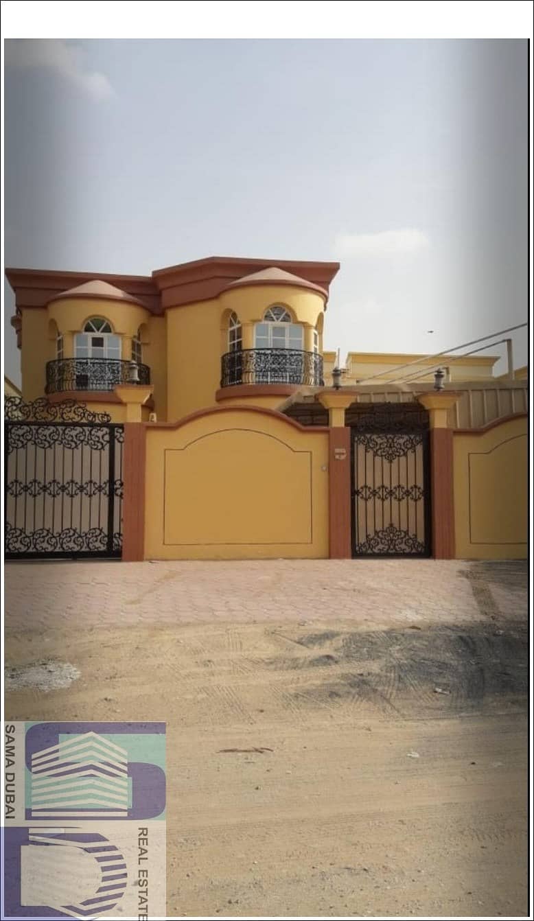 Villa for rent a super deluxe finishing second inhabitant of air conditioners full maintenance large area and there is a canopy from the inside