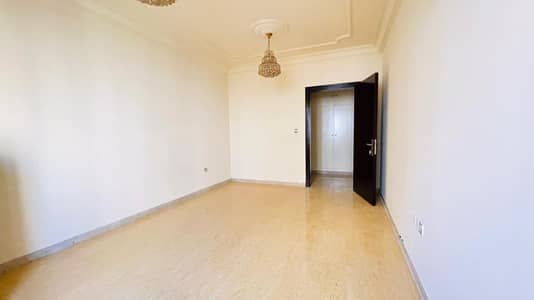 2 Slaapkamers Appartement te Huur in Al Danah, Abu Dhabi - 3e844f38-988c-47b3-8590-7e524a022cba. jpg