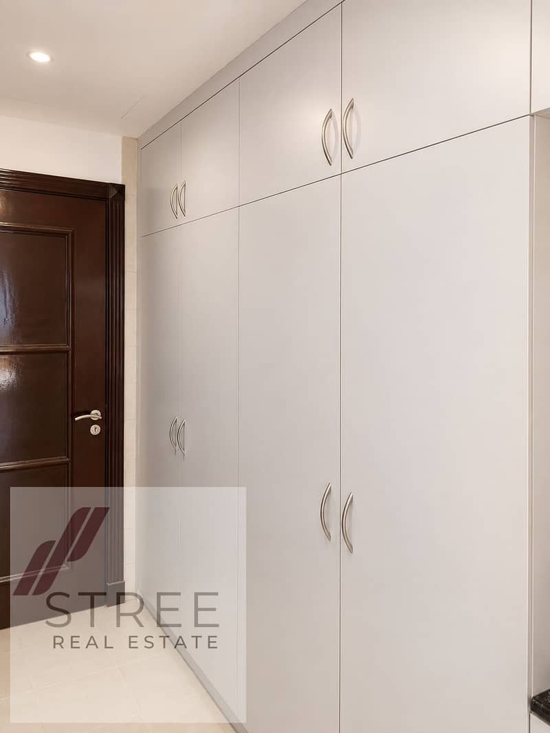10 DG - Studio (Closet). png