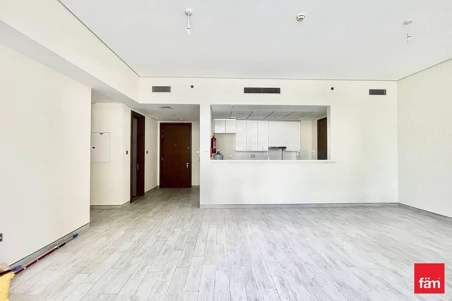 Partial Canal Views | Lowest Price | Maid Room Partial Canal Views | Lowest Price | Maid Room
