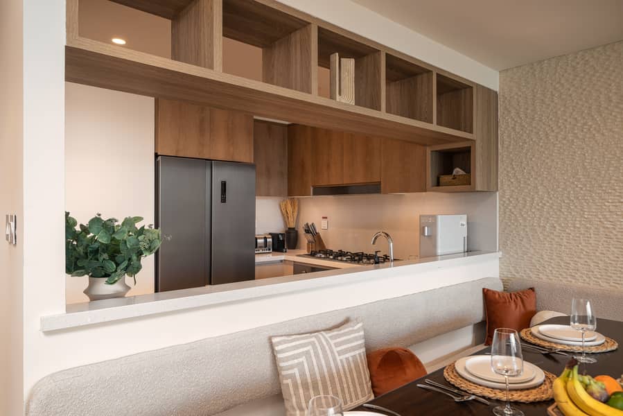 14 Downtown Views ll_T2_508(Web)-15. jpg