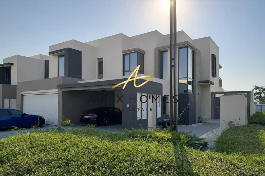 Corner Villa | Vacant Soon | Single Row Feel Corner Villa | Vacant Soon | Single Row Feel
