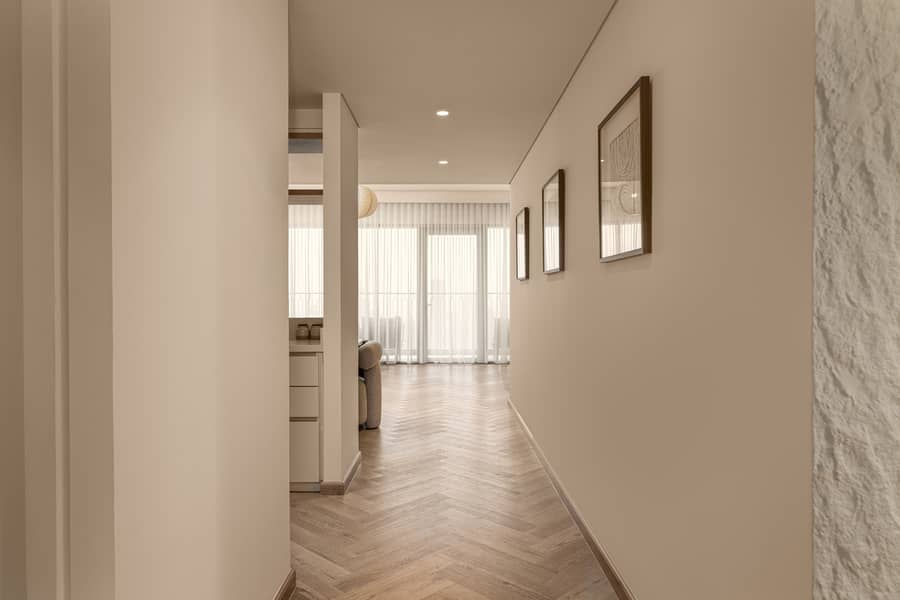 18 Downtown Views ll_T2_5108(Web)-4. jpg