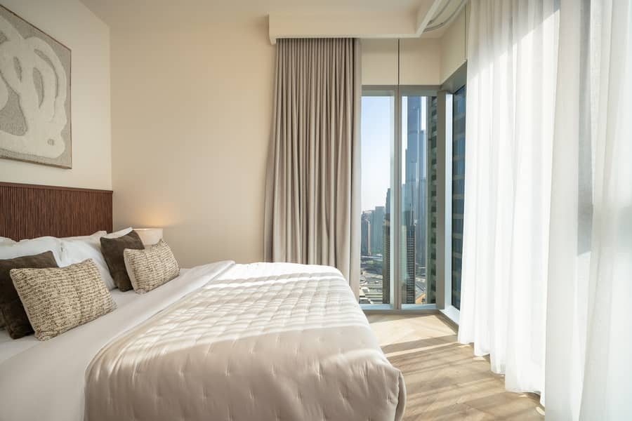 22 Downtown Views ll_T2_5108(Web)-14. jpg