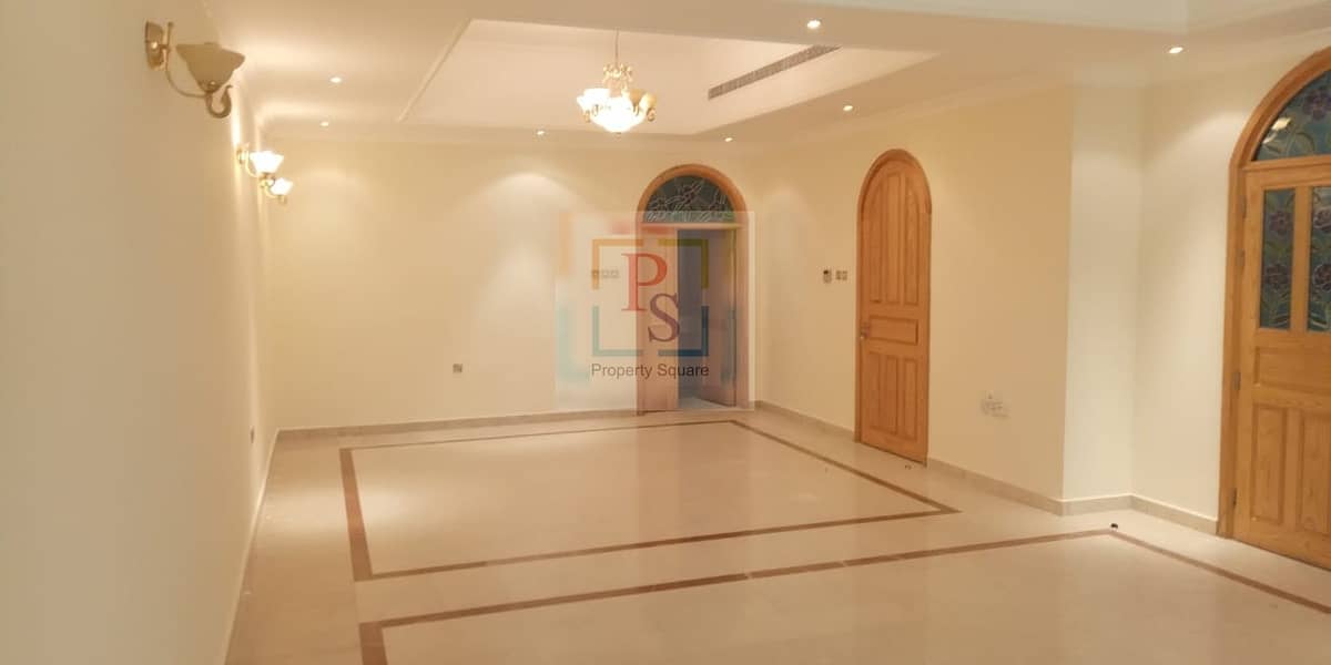 Huge 5 BR Villa In Al  Karamah  with Maidroom +Laundry room +2 Parking