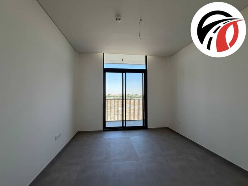 Spacious 2 BHK Apartment with Open Views & Balcony - Image 10