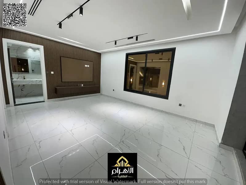 8 844125782-1066x800. webp