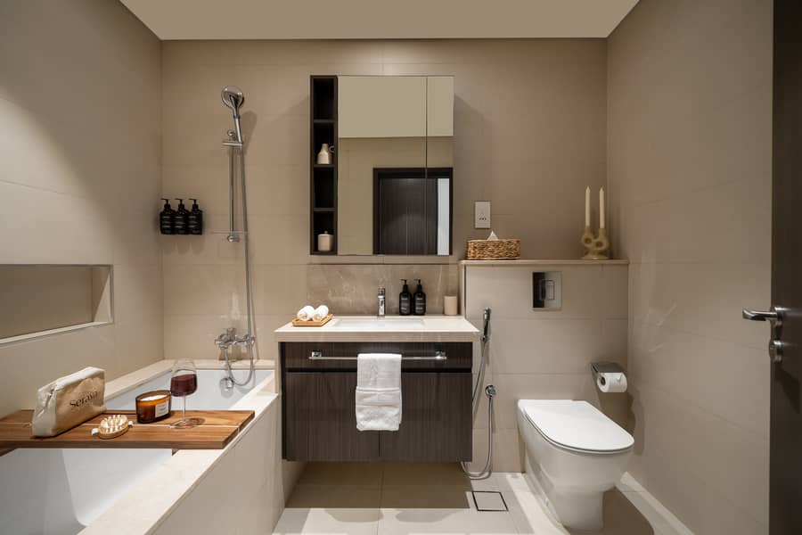 38 DTV1-1909(Web)-40. jpg