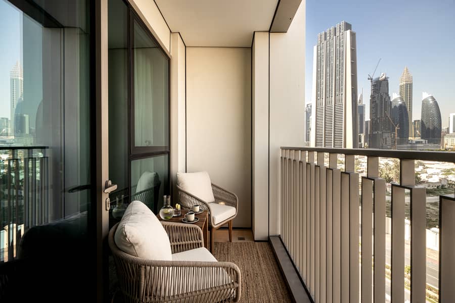 25 Downtown Views II_T2_302(Web)-23. jpg