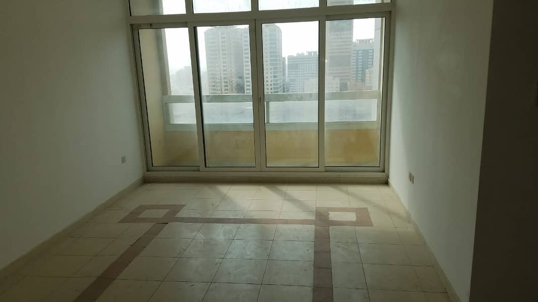 HUGE 3 BHK WITH BALCONY, SEPARATE HALL, 3 BATHROOMS, GYM, POOL AVAILABLE IN AL-NAHDA SHARJAH.