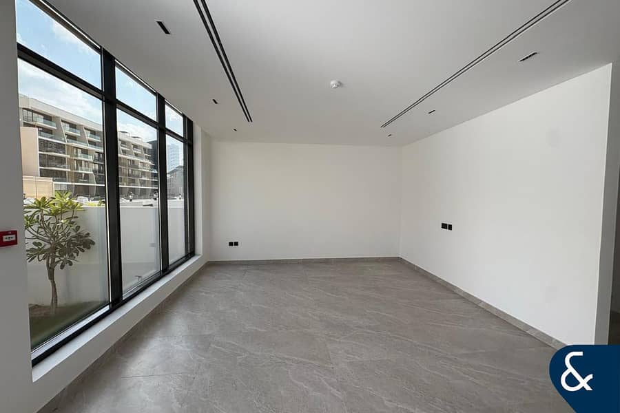 Villa | Brand new | 4 bedrooms plus maid - Image 2