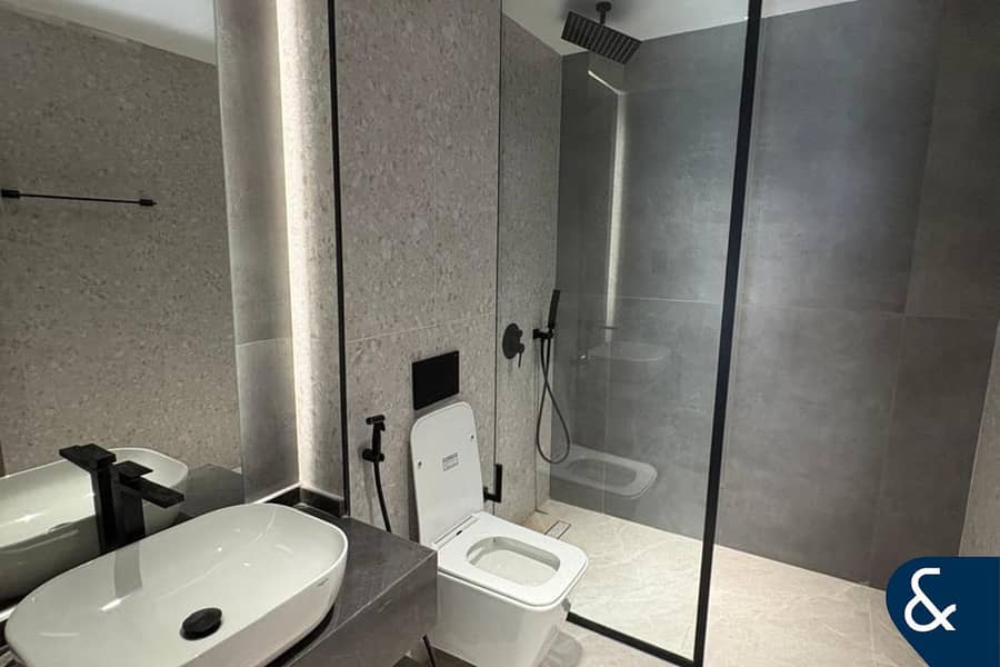 Villa | Brand new | 4 bedrooms plus maid - Image 9