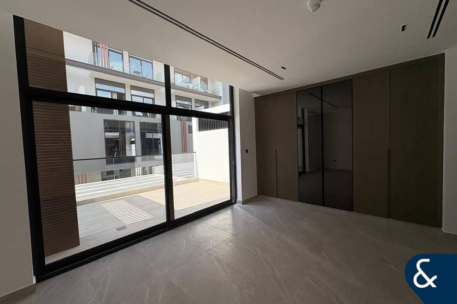 Villa | Brand new | 4 bedrooms plus maid - Image 10