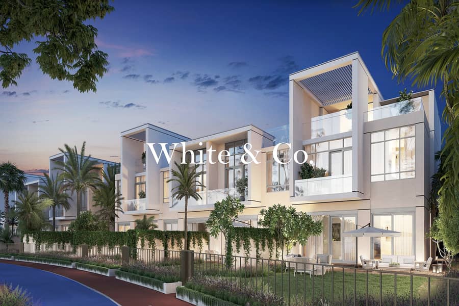 Townhouse | Mid Unit | Great Location Townhouse | Mid Unit | Great Location