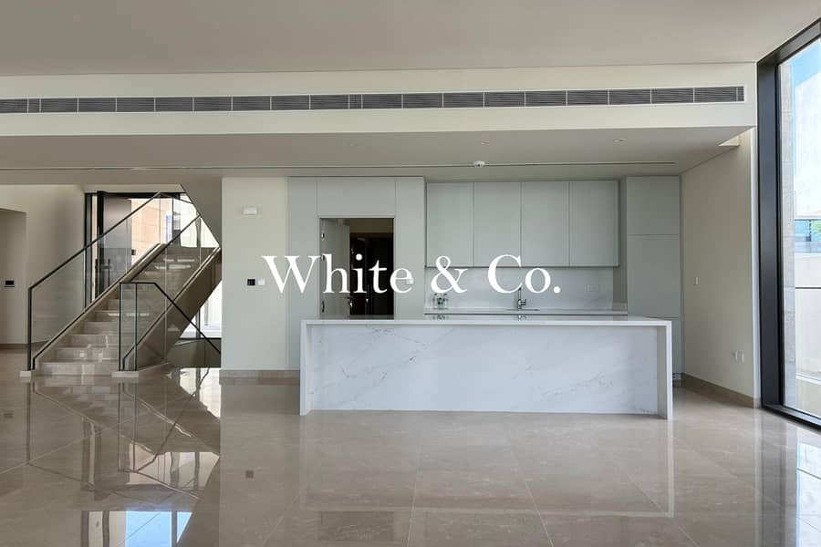 Exclusive | Modern Type | Near Amenities Exclusive | Modern Type | Near Amenities