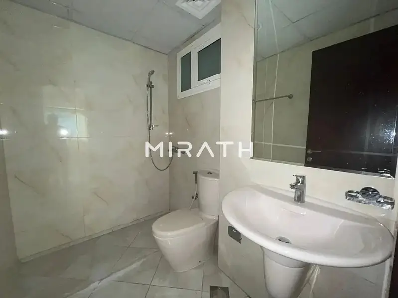WELL MAINTAINED I FAMILY BUILDING | STUDIO APARTMENT