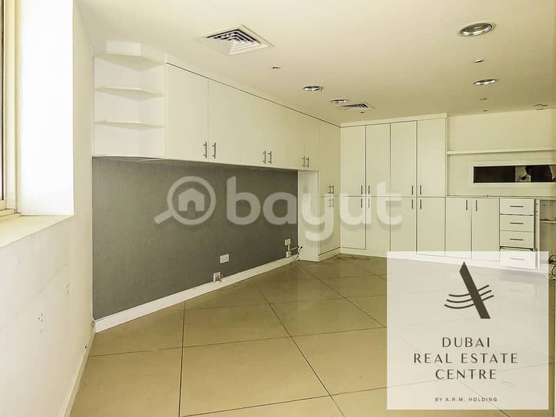 8 Office space direct from landlord including chiller - 1 Month rent free- No commission