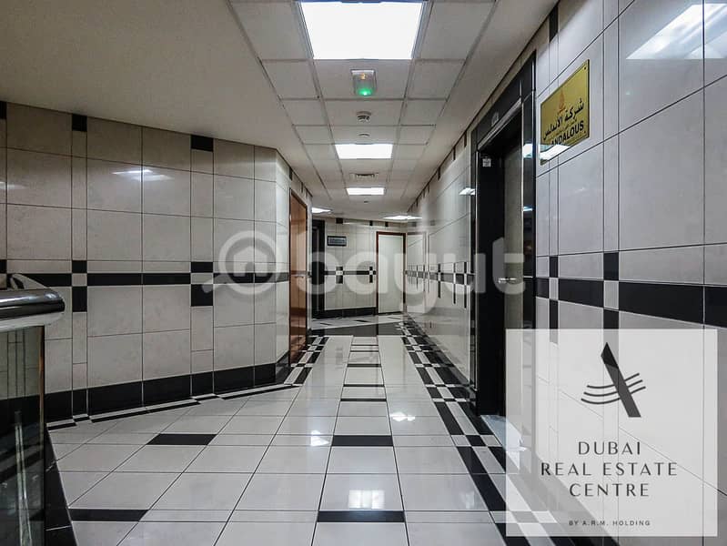 10 Office space direct from landlord including chiller - 1 Month rent free- No commission