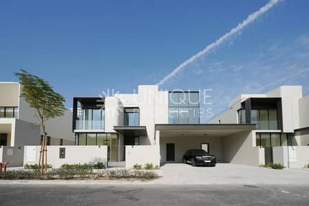 5 Bedroom Villa for Sale in Dubai Hills Estate, Dubai - Exclusive Address Villa | Classic Facade | Lagoon 5 Bedroom Villa for Sale in Dubai Hills Estate, Dubai - Exclusive Address Villa | Classic Facade | Lagoon