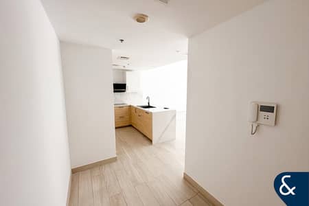 1 Bedroom Flat for Rent in The Views, Dubai - Fully Renovated | Large Terrace | Vacant 1 Bedroom Flat for Rent in The Views, Dubai - Fully Renovated | Large Terrace | Vacant