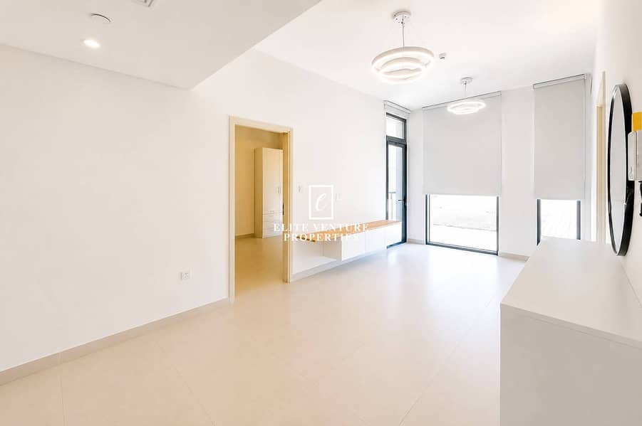 POOL VIEW | PRIME LOCATION | SPACIOUS POOL VIEW | PRIME LOCATION | SPACIOUS