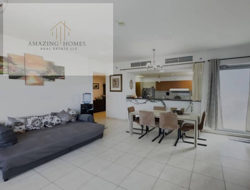 2 living room. jpg