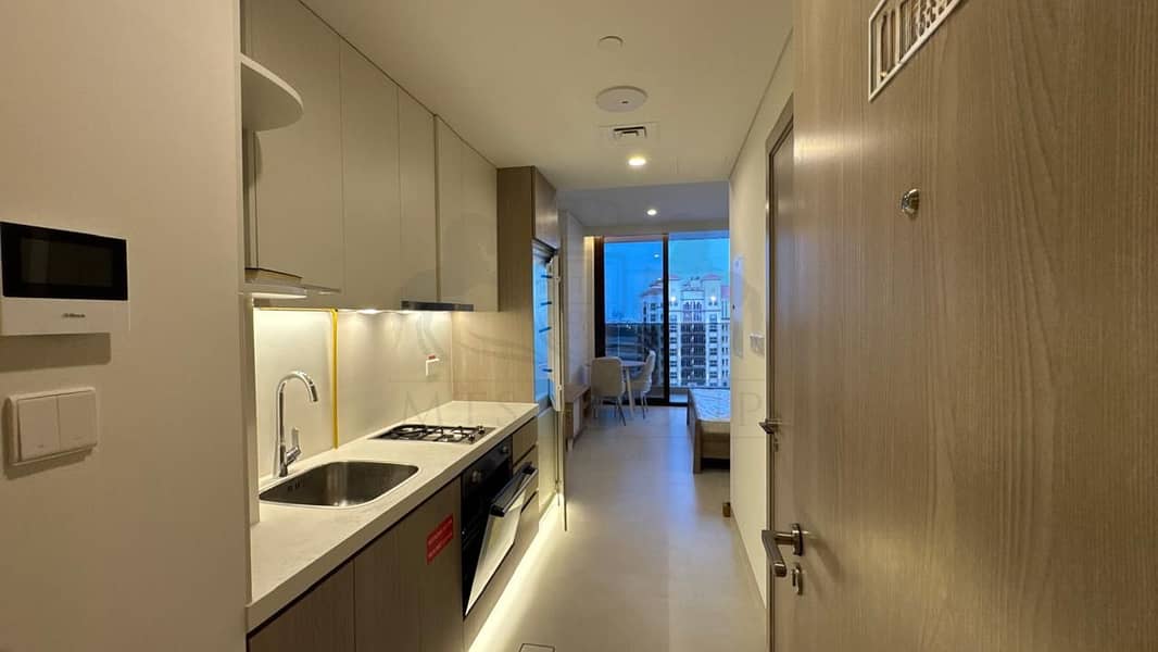 Furnished Apartment | Golf Course View | Modern Living - Image 2