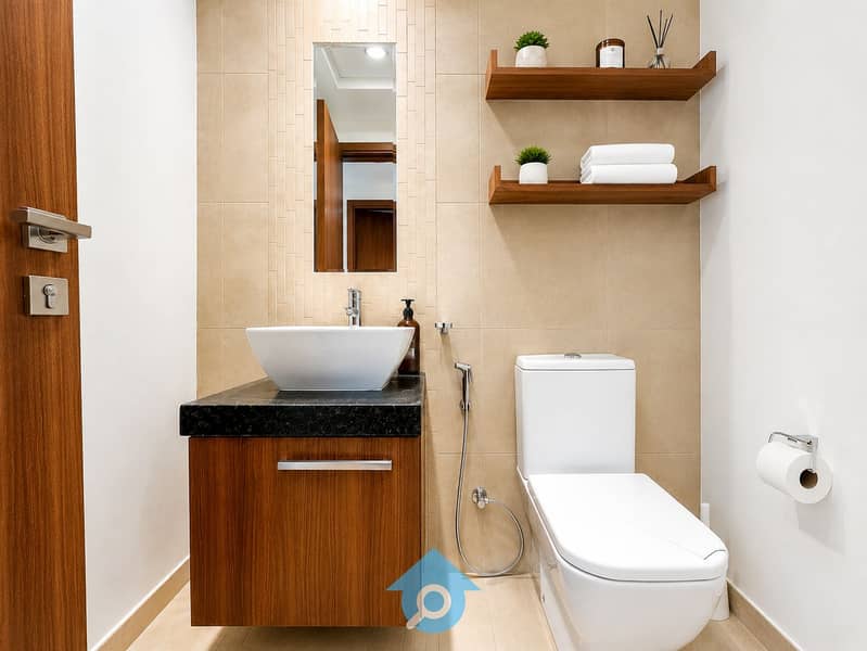 18 Bay Sq (4). png