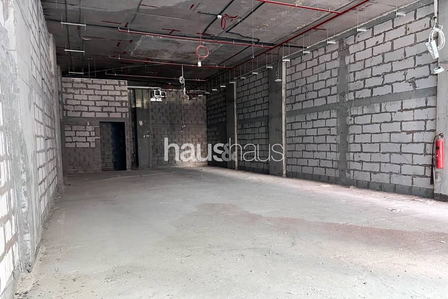 Tienda en Jumeirah Village Circle (JVC),JVC District 17,Binghatti Phantom, 479999 AED - 15456589 Tienda en Jumeirah Village Circle (JVC),JVC District 17,Binghatti Phantom, 479999 AED - 15456589